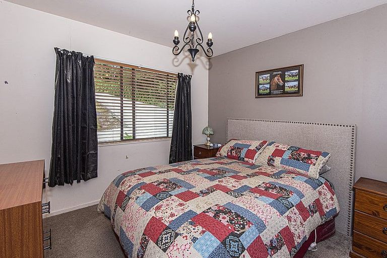 Photo of property in 9 Bickerstaffe Road, Maungaturoto, 0520