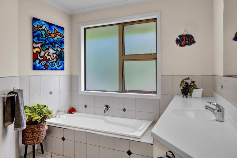 Photo of property in 318 Rugby Road, Tariki, Inglewood, 4388