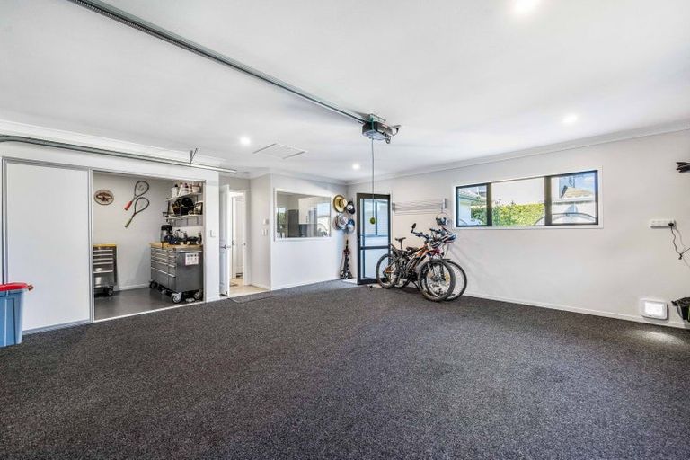 Photo of property in 22 Grace James Road, Pukekohe, 2120