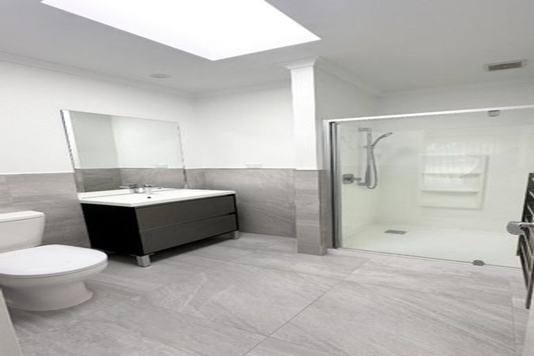 Photo of property in 28 Whenuapai Drive, Whenuapai, Auckland, 0618