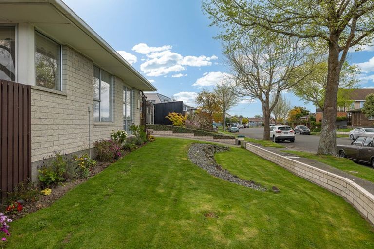 Photo of property in 1/19 Northfield Road, Casebrook, Christchurch, 8051