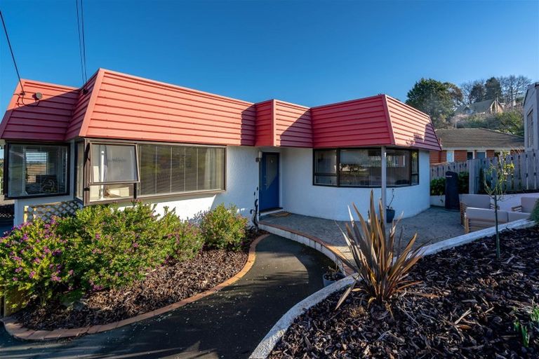 Photo of property in 37 Waldron Crescent, Green Island, Dunedin, 9018