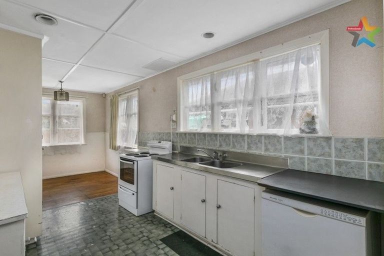 Photo of property in 1/1159 High Street, Taita, Lower Hutt, 5011