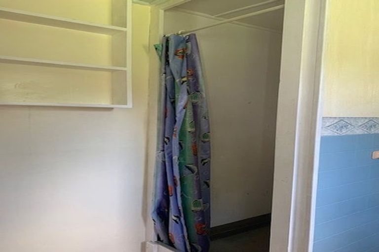 Photo of property in 20 Sullivan Avenue, Mangere Bridge, Auckland, 2022