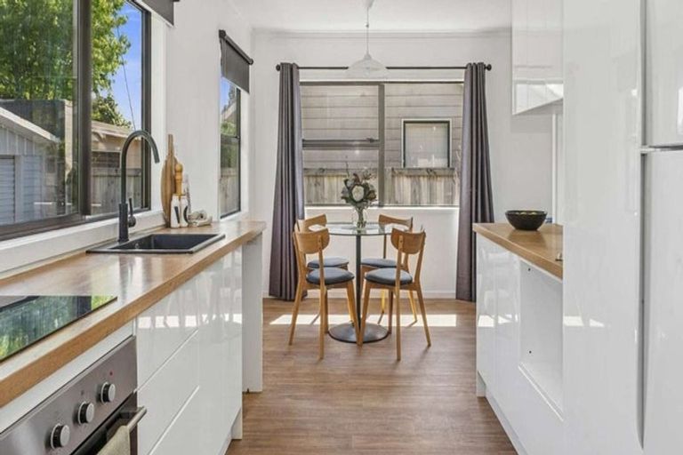 Photo of property in 72 Blomfield Street, Pukehangi, Rotorua, 3015