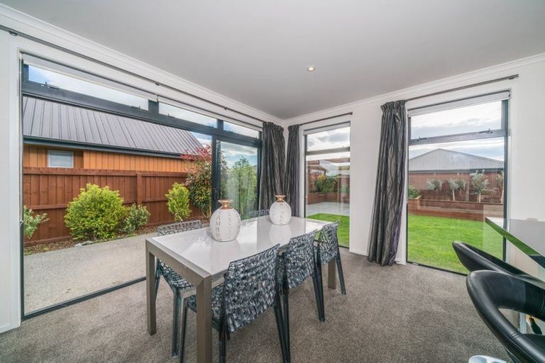 Photo of property in 21 Meyer Crescent, Halswell, Christchurch, 8025