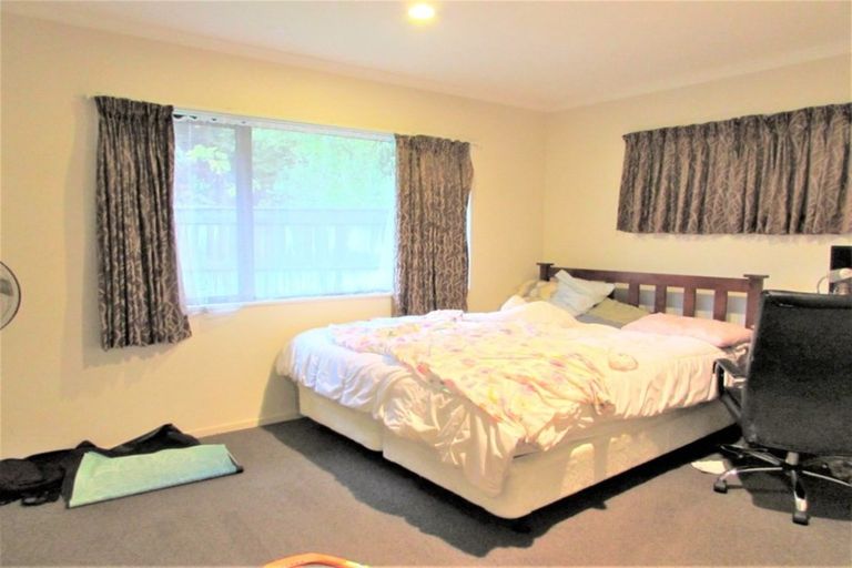 Photo of property in 23 Aragon Grove, Kingsley Heights, Upper Hutt, 5018