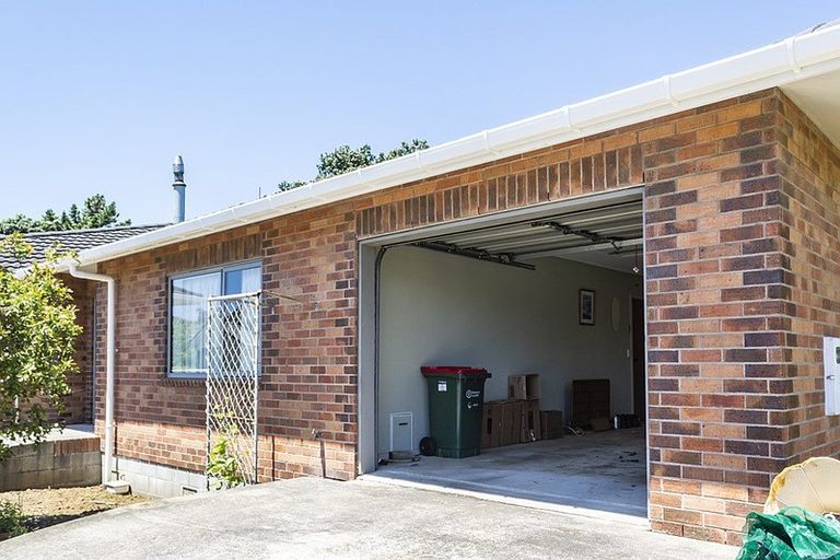 Photo of property in 12 Eton Place, Spotswood, New Plymouth, 4310