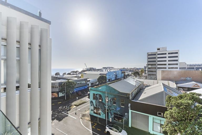 Photo of property in 22 Liardet Apartments, 303/22 Liardet Street, New Plymouth, 4310