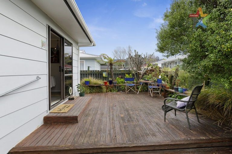 Photo of property in 2/24 Gadsby Street, Avalon, Lower Hutt, 5011