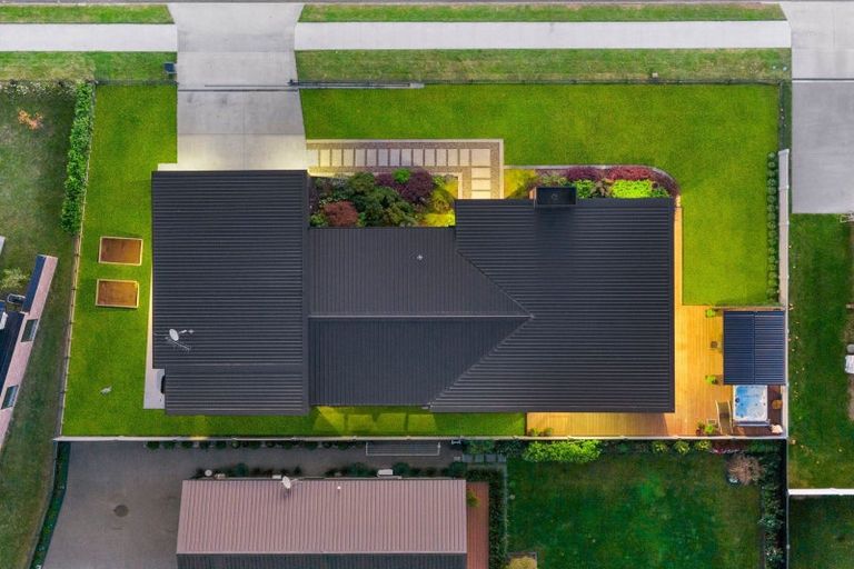 Photo of property in 77 Vogel Street, Cambridge, 3434