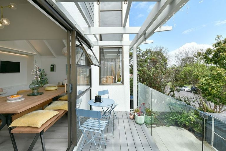 Photo of property in 3 Albert Hall Drive, Red Beach, 0932