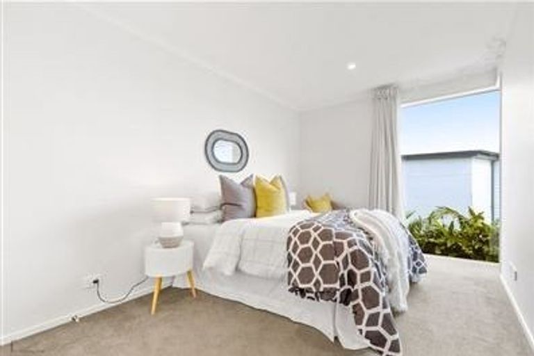 Photo of property in 9 Walter Merton Road, Hobsonville, Auckland, 0616