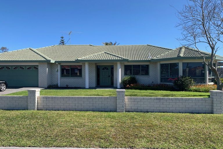 Photo of property in 162 Lakeside Drive, Orewa, 0931