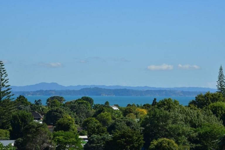 Photo of property in 23 Rakino Avenue, Manly, Whangaparaoa, 0930