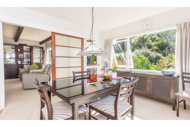 Photo of property in 177 Woodlands Park Road, Titirangi, Auckland, 0604