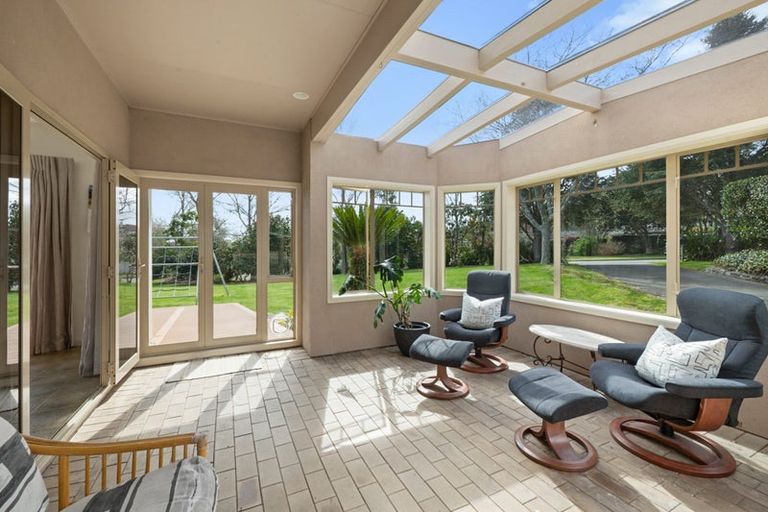 Photo of property in 26 Shelter Grove, Frankleigh Park, New Plymouth, 4310