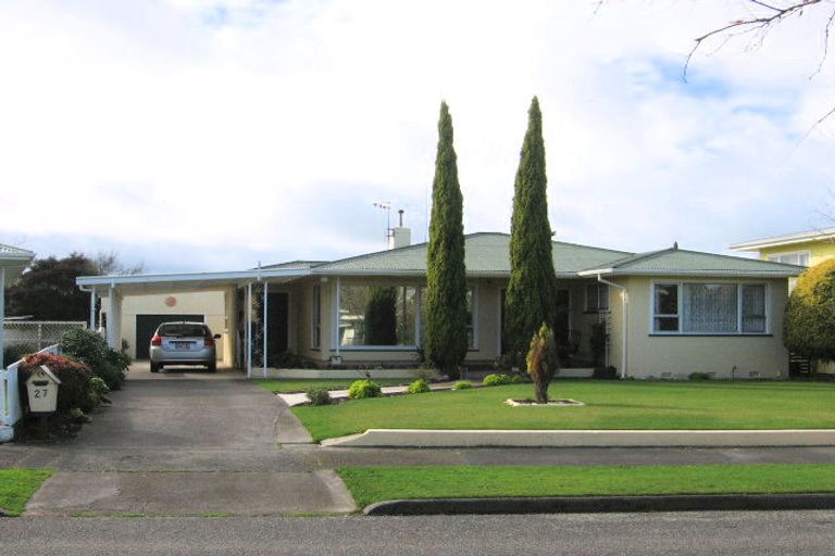 Photo of property in 27 Richmond Avenue, Takaro, Palmerston North, 4410