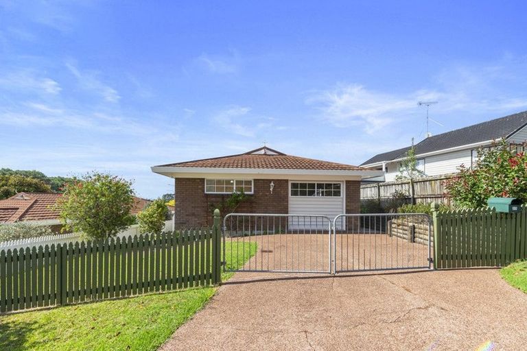 Photo of property in 33 White Heron Drive, Massey, Auckland, 0614