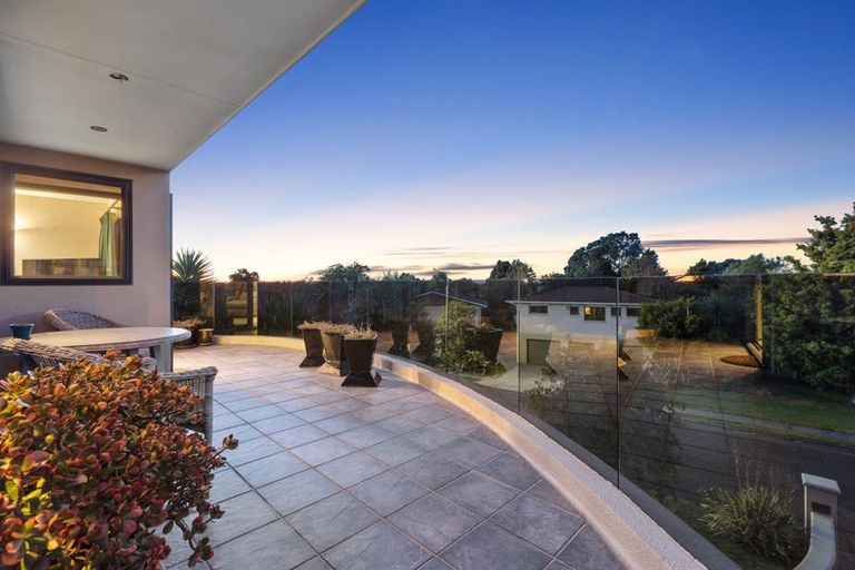 Photo of property in 3 Fairfax Terrace, Frankleigh Park, New Plymouth, 4310