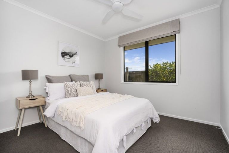 Photo of property in 2 Carex Close, Pyes Pa, Tauranga, 3112