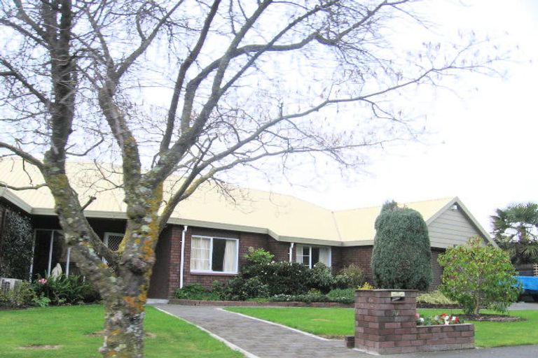 Photo of property in 70 Hetley Crescent, Taradale, Napier, 4112