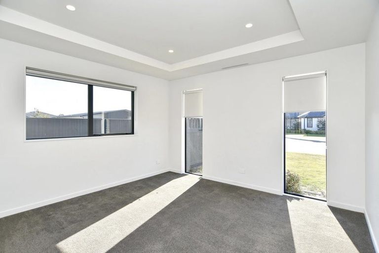Photo of property in 11 Saint James Place, Rangiora, 7400