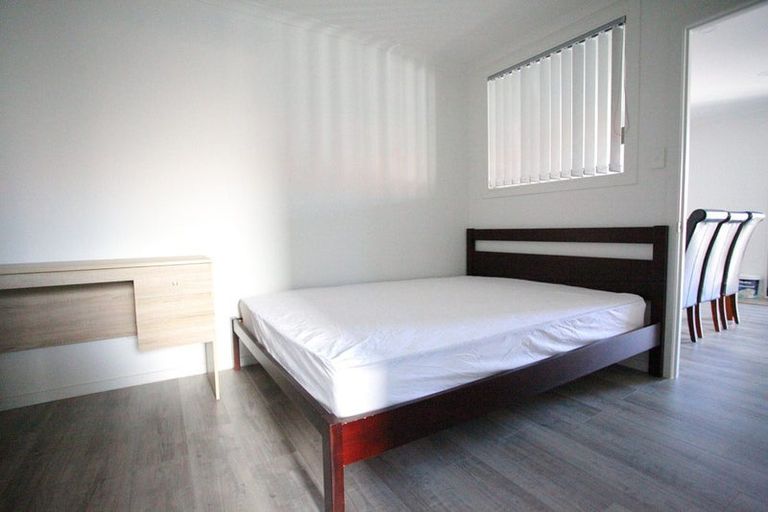 Photo of property in 1/198 Archers Road, Glenfield, Auckland, 0629