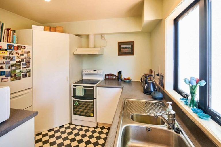 Photo of property in 8/240 The Terrace, Wellington Central, Wellington, 6011