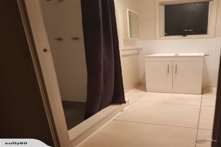 Photo of property in 8 Pukeroa Place, Papakura, 2110