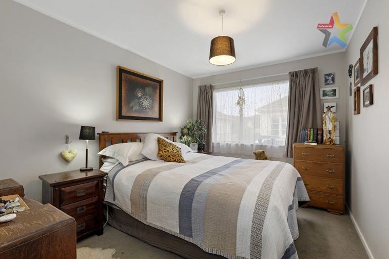 Photo of property in 2/24 Gadsby Street, Avalon, Lower Hutt, 5011