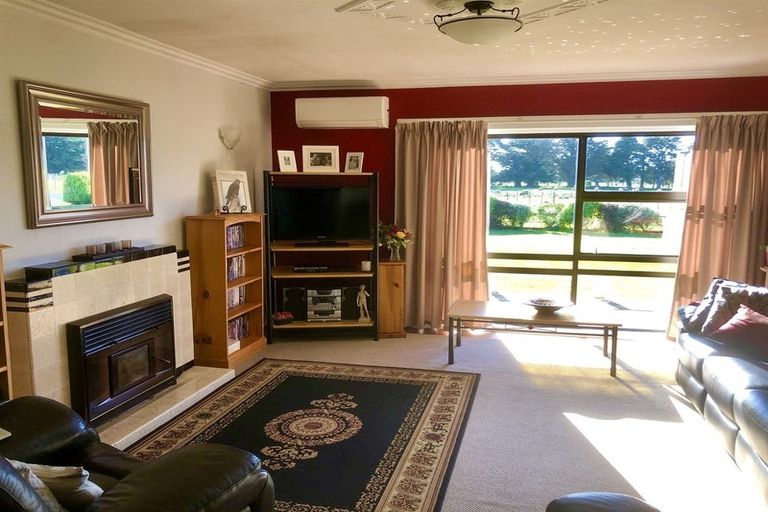 Photo of property in 18 Meta Street, Takapau, 4203