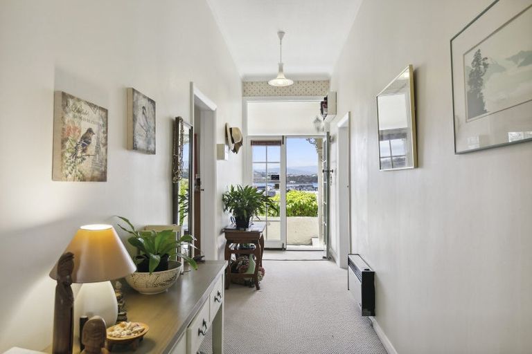 Photo of property in 42 Crawford Road, Kilbirnie, Wellington, 6022