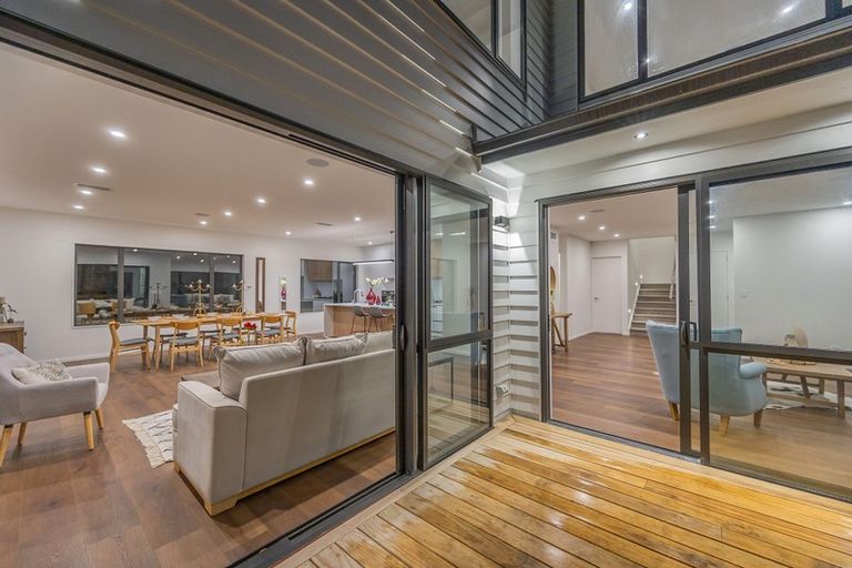 Photo of property in 5 Paitry Place, Swanson, Auckland, 0614