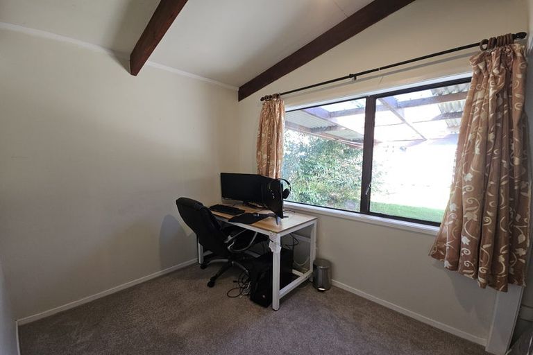 Photo of property in 2/56 Glendale Road, Glen Eden, Auckland, 0602