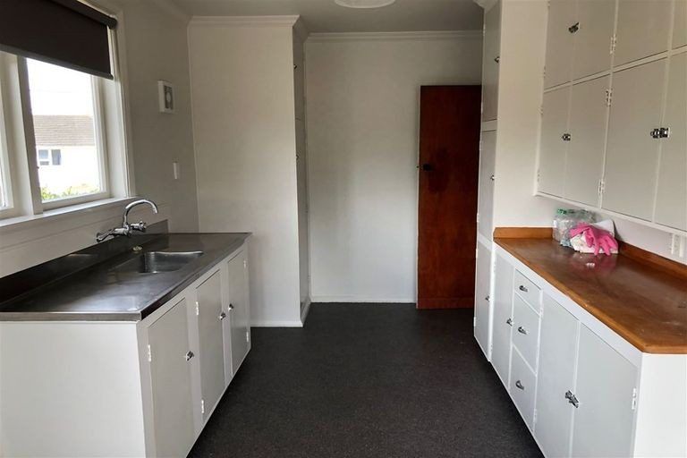 Photo of property in 12 Churchill Crescent, Tawhero, Whanganui, 4501