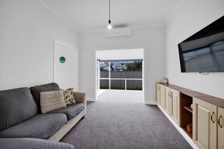 Photo of property in 107 Wilson Street, Hawera, 4610