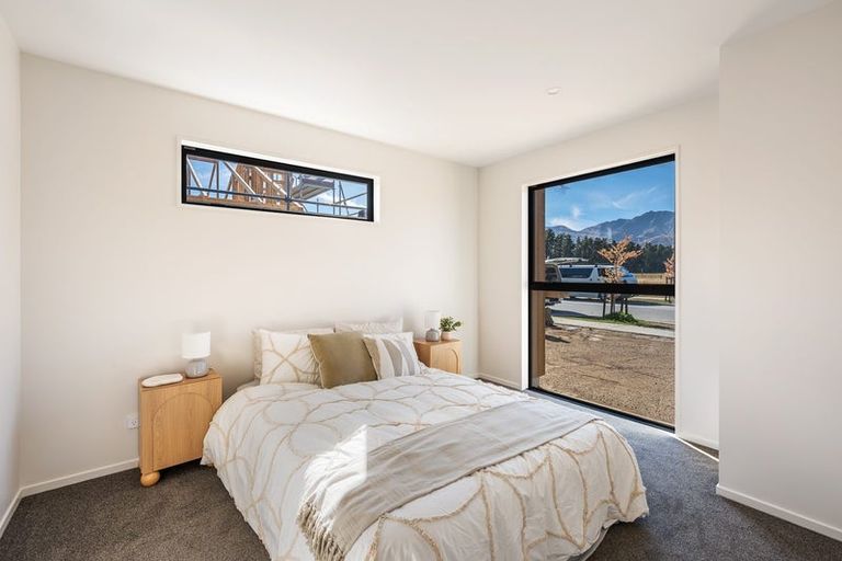 Photo of property in 30 Burdon Loop, Lake Hawea, 9382