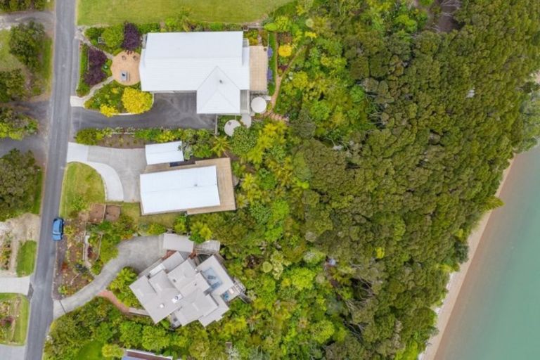 Photo of property in 88 Doves Bay Road, Kerikeri, 0294