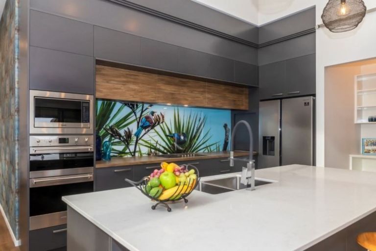 Photo of property in 6a Roto Street, Westown, New Plymouth, 4310