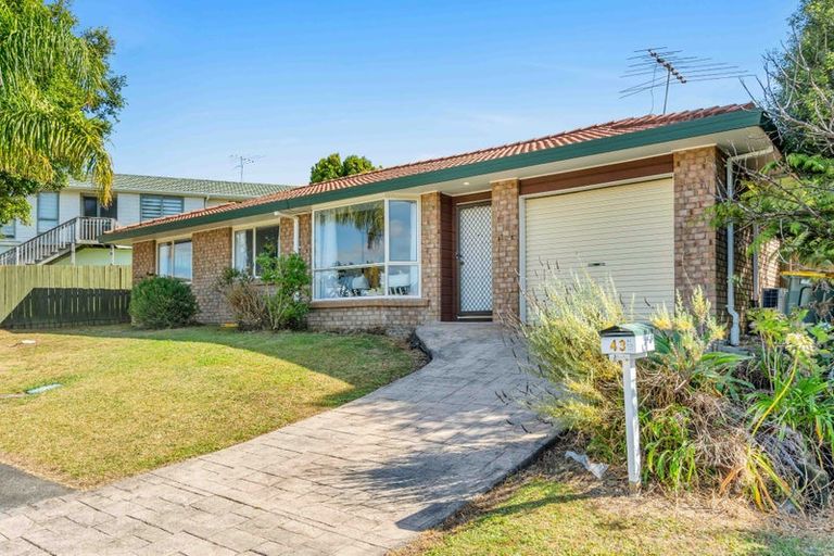 Photo of property in 43 Donald Street, Stanmore Bay, Whangaparaoa, 0932