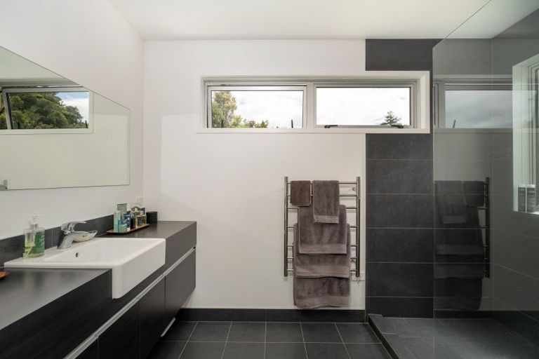 Photo of property in 14 Herbert Drive, Whangamata, 3620