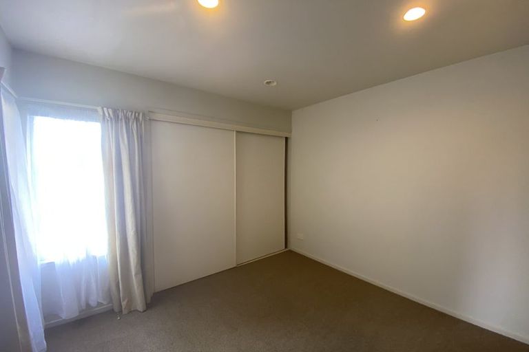 Photo of property in 5 Mt Lebanon Lane, Henderson, Auckland, 0612