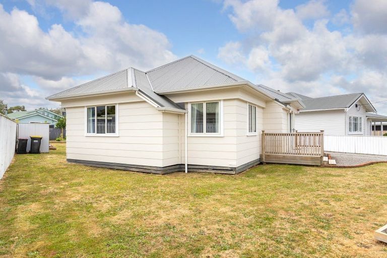 Photo of property in 93 Fox Street, Featherston, 5710