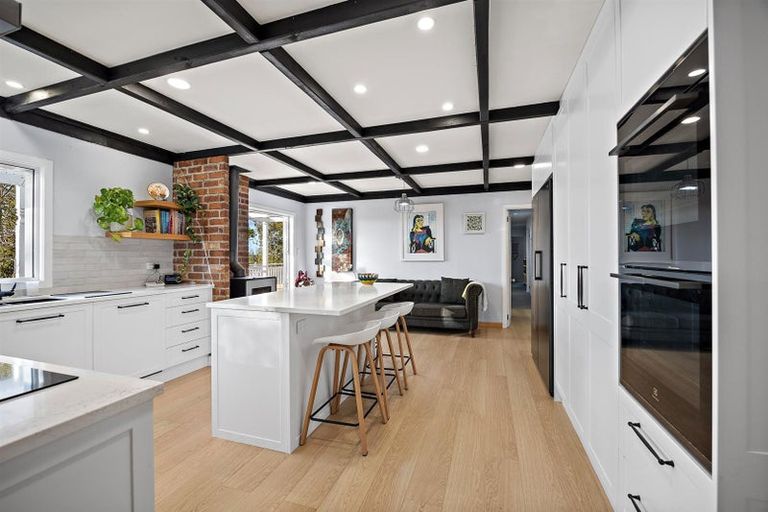 Photo of property in 1410 Old North Road, Helensville, 0875