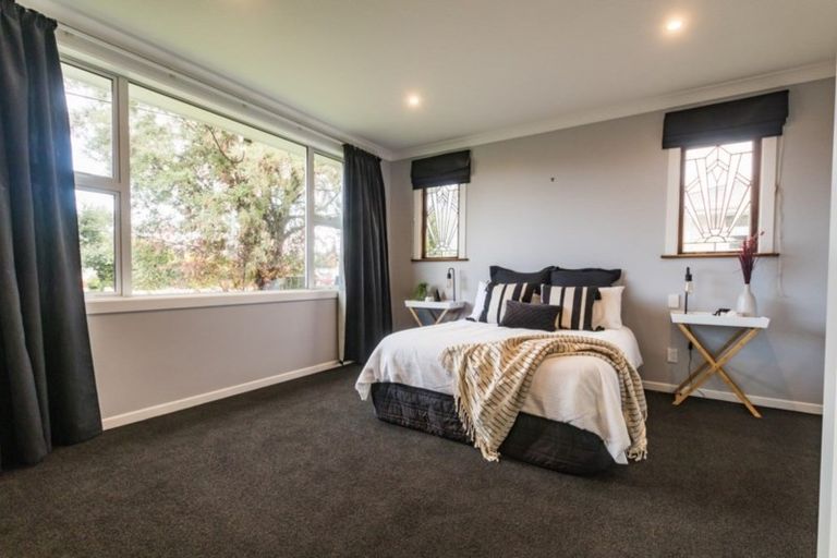 Photo of property in 28 Prince Street, Winton, 9720