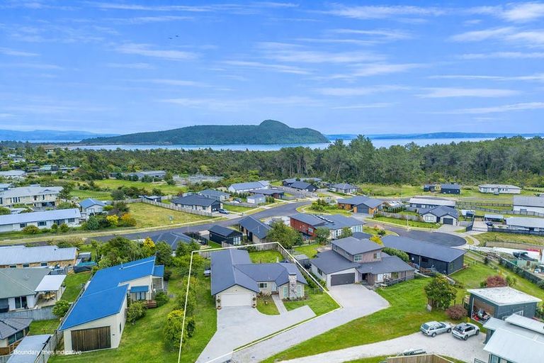 Photo of property in 70 Parekaawa Drive, Motuoapa, Turangi, 3382
