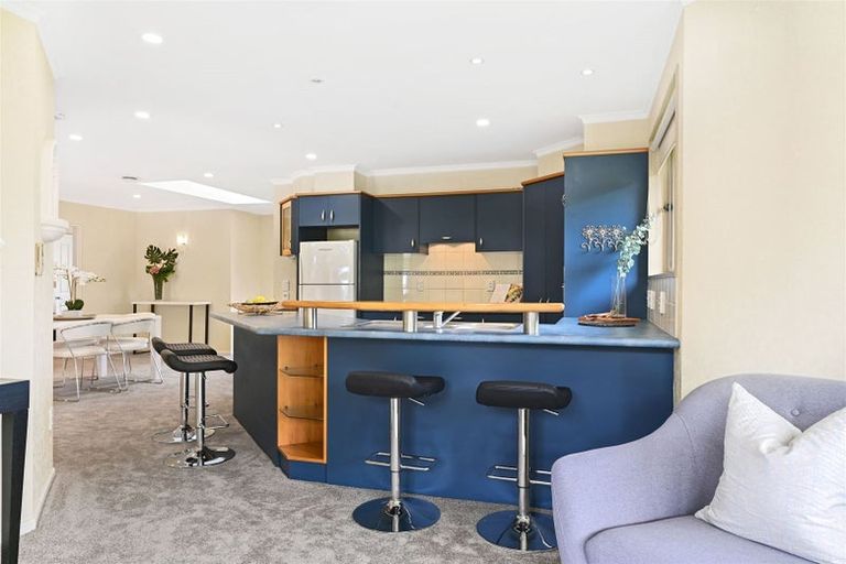 Photo of property in 18 Langley Place, Belfast, Christchurch, 8051