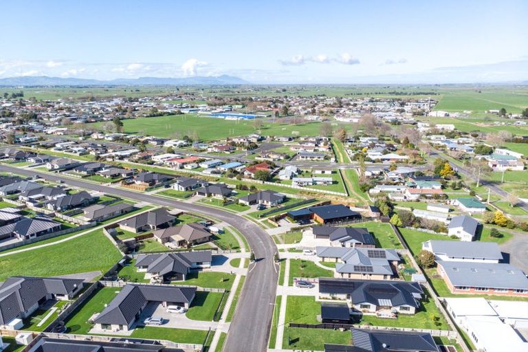 Photo of property in 37 Costello Drive, Ngatea, 3503