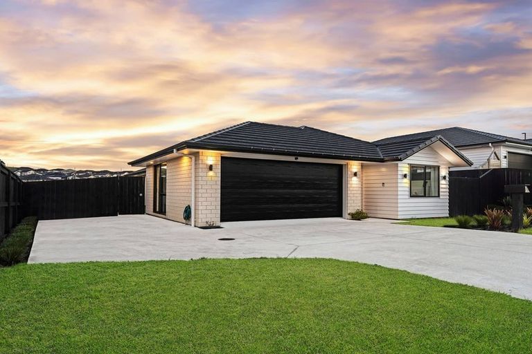 Photo of property in 29 Calder Crescent, Pokeno, 2402